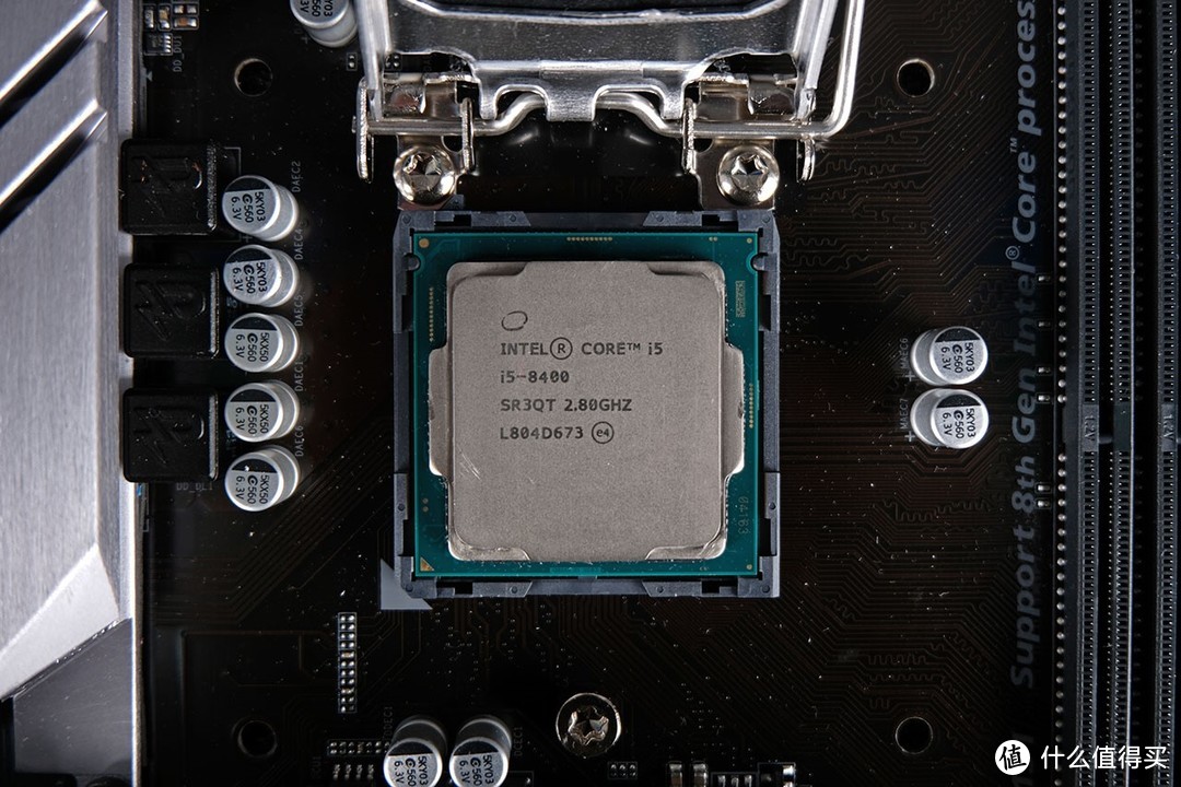 #原创新人#不能超频，但“轻功”了得！INTEL 英特尔 i5-8400 CPU &GIGABYTE 技嘉 GTX1070 显卡 装机首测