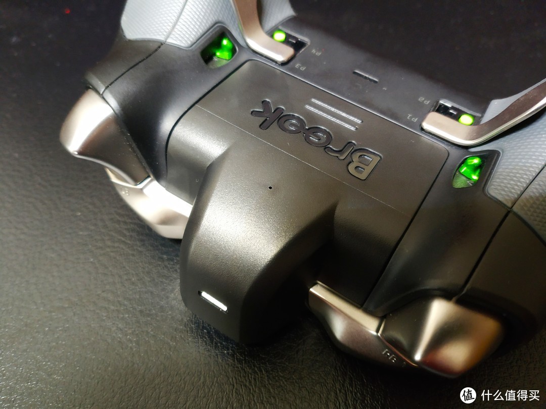 原创新人brook无线版让你的精英手柄如虎添翼