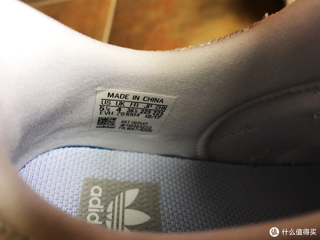 就是秀恩爱—ADIDAS 阿迪达斯 CQ2542 Prophere 复古运动鞋 开箱