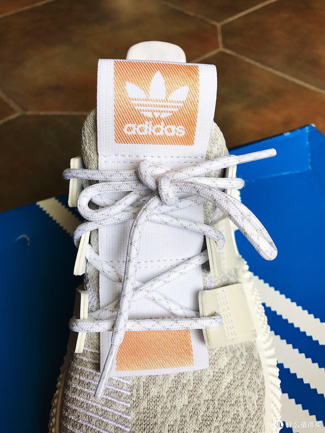 就是秀恩爱—ADIDAS 阿迪达斯 CQ2542 Prophere 复古运动鞋 开箱