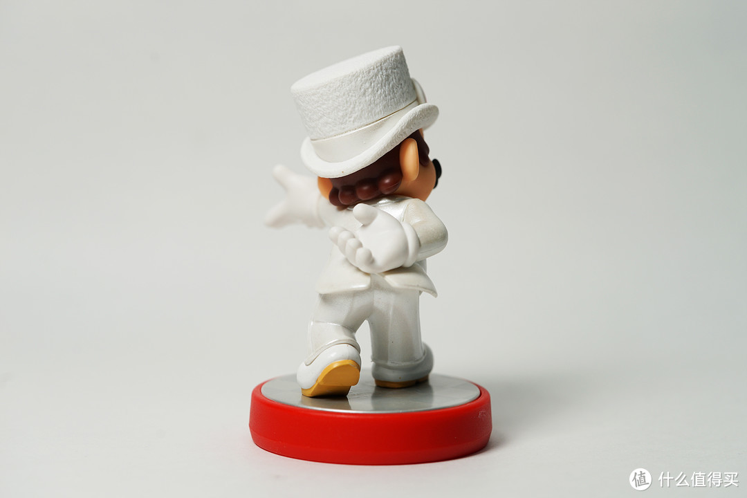 我的第一个 Nintendo Amiibo：礼服马里奥 手办