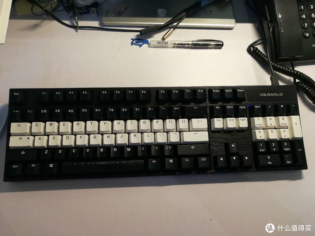 Varmilo 阿米洛 Z104M 静音红轴 键盘 轻开箱