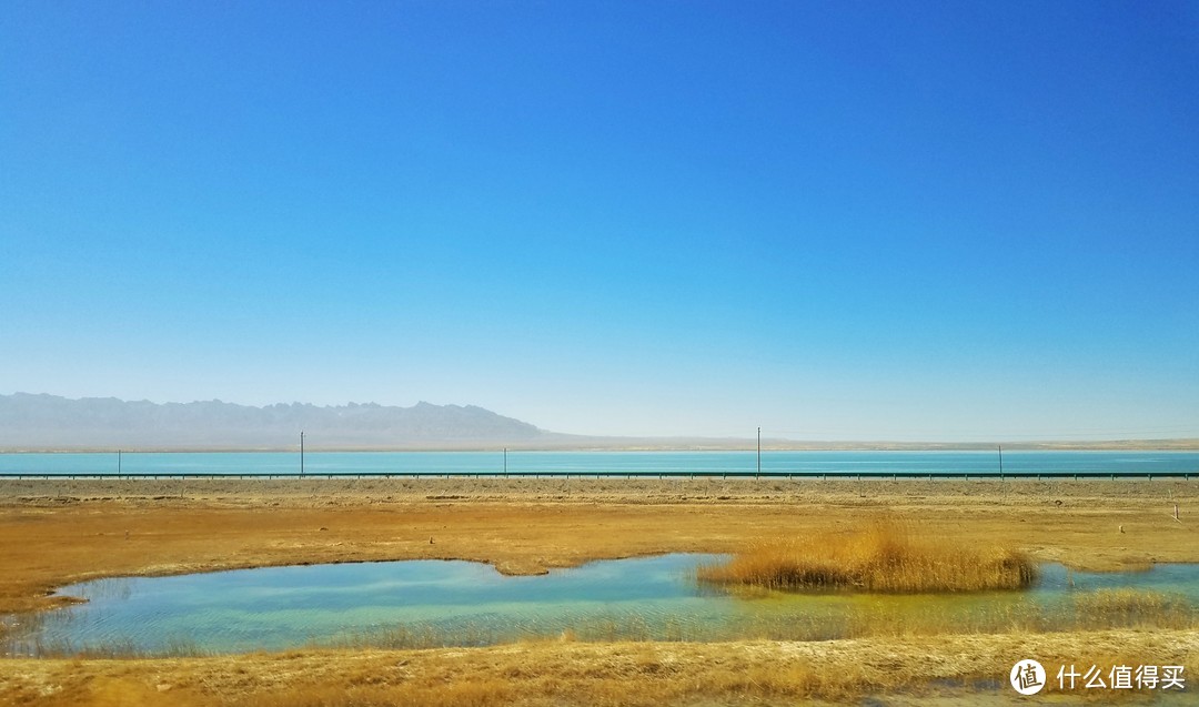 青海湖上，我的孤独如天堂的马匹