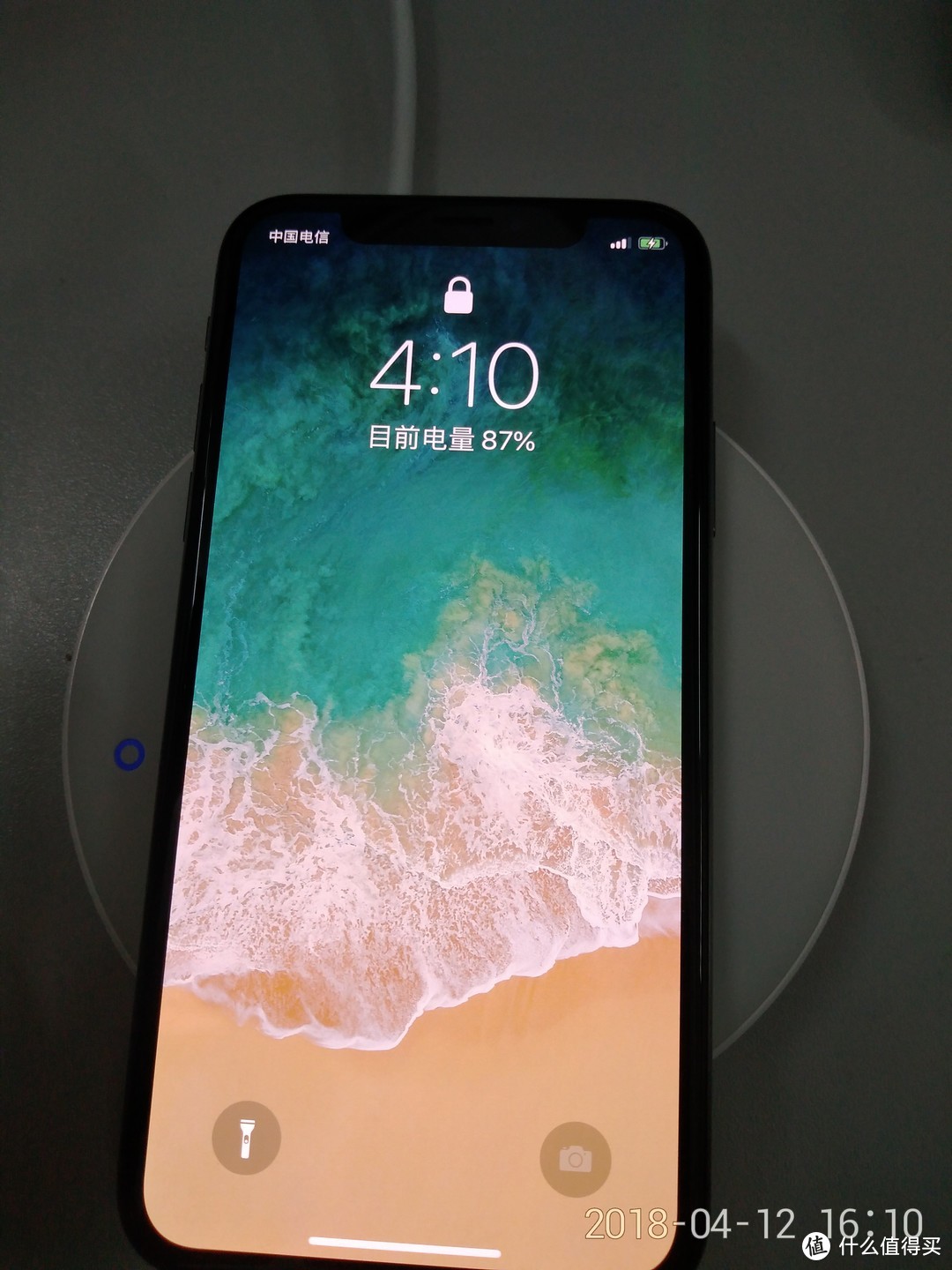 让iPhone X的无线充电不再鸡肋，Anker超极无线充 详细评测，及与同门师弟、绿联无线充电器对比