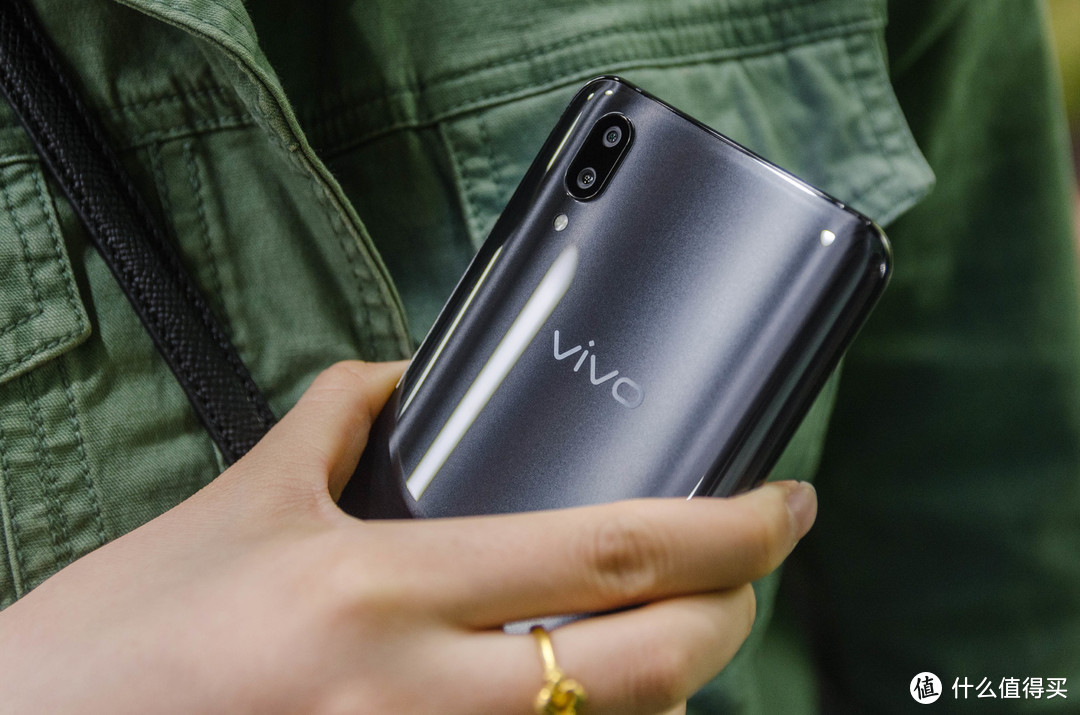 黑科技带来全新体验:vivo x21 屏幕指纹手机深度测评