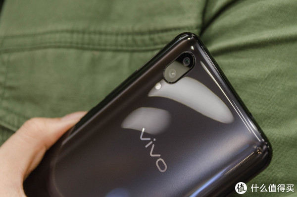 黑科技带来全新体验:vivo X21 屏幕指纹手机深