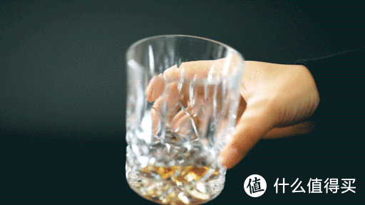 评测系列：七款杯子饮用同一款威士忌，到底有什么区别？