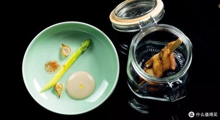 刷卡可以看电影、攒流量、换机票,现在还可以