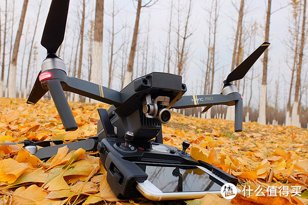 专业飞行无需负重—DJI 大疆 御 MAVIC PRO 无人机 开箱