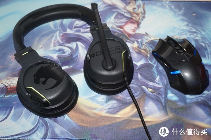 #原创新人#带上它在哪里都是皇帝位—ROCCAT 冰豹 Khan AIMO RGB耳机 试用