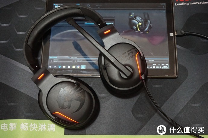 #原创新人#带上它在哪里都是皇帝位—ROCCAT 冰豹 Khan AIMO RGB耳机 试用