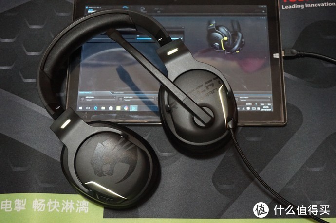 #原创新人#带上它在哪里都是皇帝位—ROCCAT 冰豹 Khan AIMO RGB耳机 试用