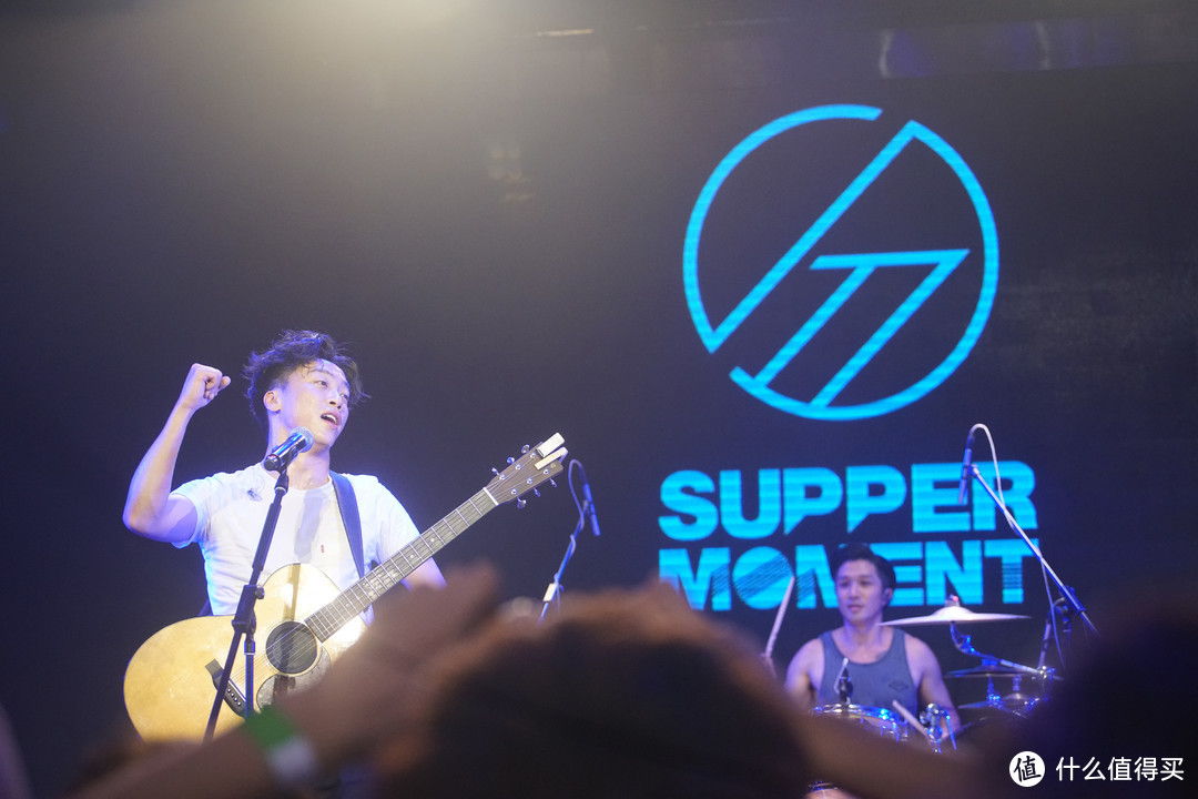 摇滚路上的信仰：Supper moment Live show 深圳站记录