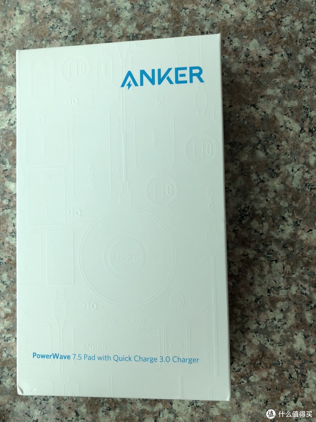 无线充电初体验：Anker超极无线充测评