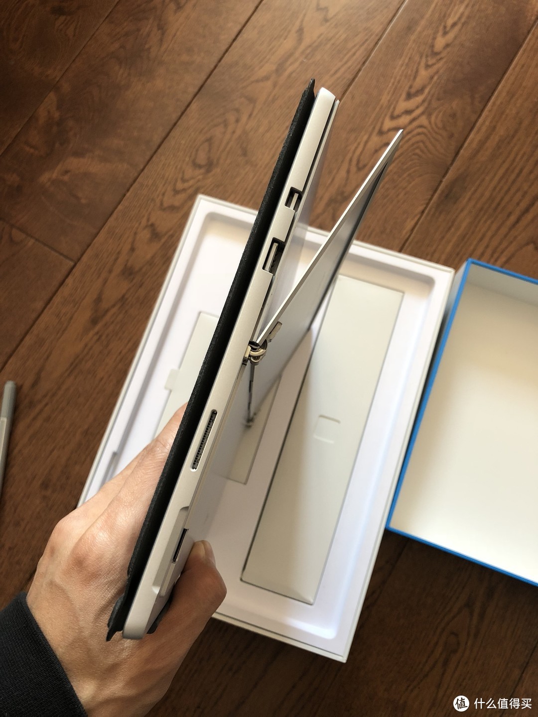 你想知道的—微软 新Surface  Pro 和 Apple 苹果 Mac book 13寸 笔记本电脑