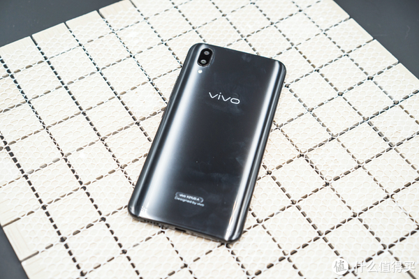 刨根問底——為什麼vivo x21全面屏手機賣的那麼好?