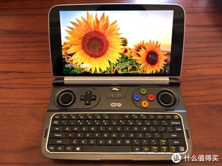 这是一台我的炉石专用机：GPD Win2 口袋笔记本电脑开箱