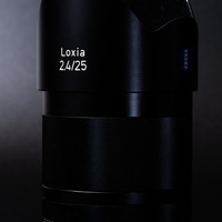 蔡司 loxia25mm f2.4 镜头使用体验(遮光罩|卡口|分辨率)