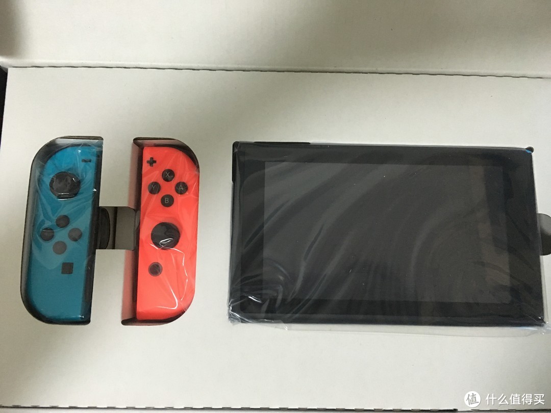 Nintendo 任天堂 switch 游戏主机 开箱及简单上手