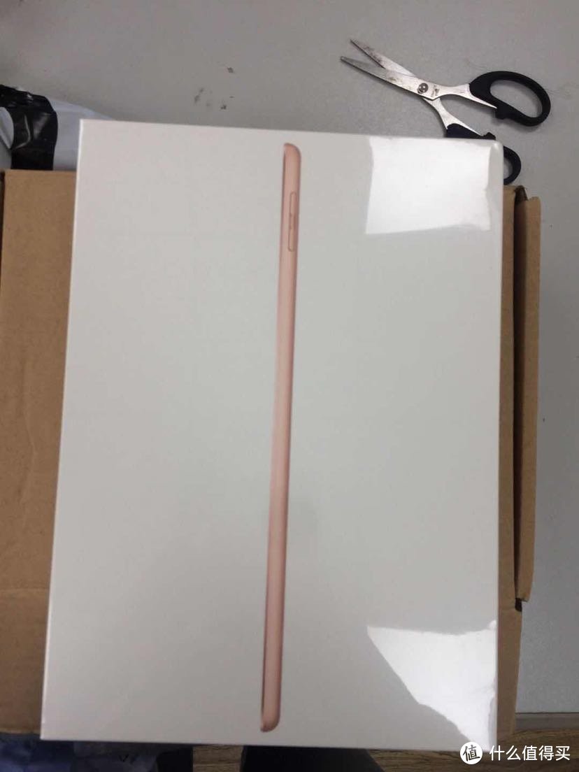 Apple 苹果 iPad2018 开箱 试试试