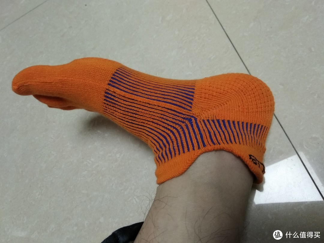 奔跑的八爪鱼——评测iRanShao GEARLAB燃烧装备实验室3D压力五指袜2.0版