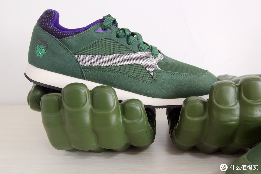 #全民分享季#LI-NING 李宁 漫威系列 绿巨人款 复古运动鞋（附浩克手套变声面具棉袜全家桶）