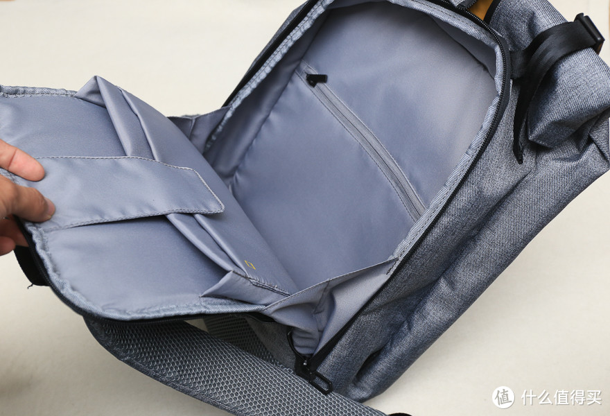 #全民分享季#个性的通勤背包—MI 小米 90分 防水卷口背包