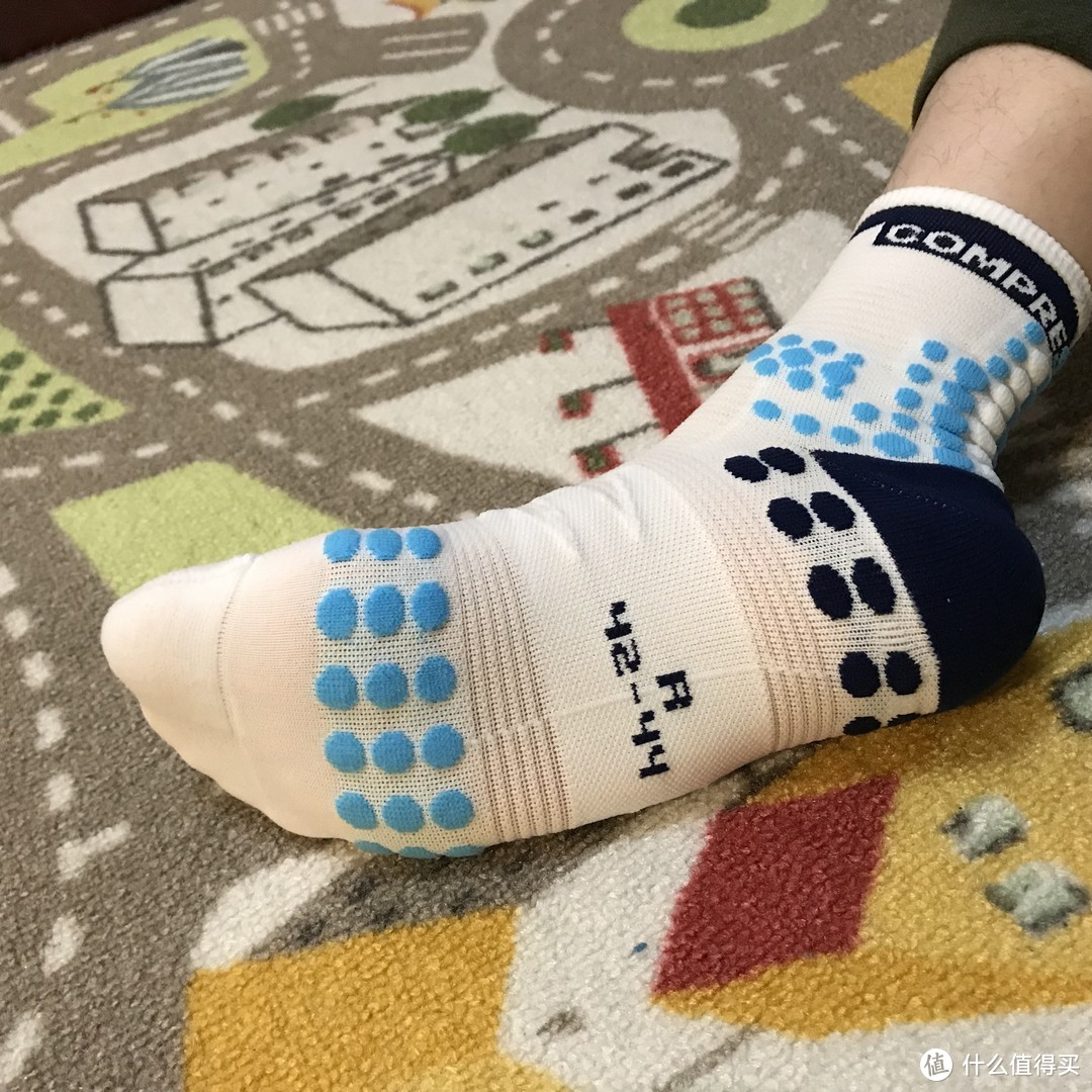 #全民分享季#助我跑出PB！Compressport V3 3D豆 压缩高帮袜