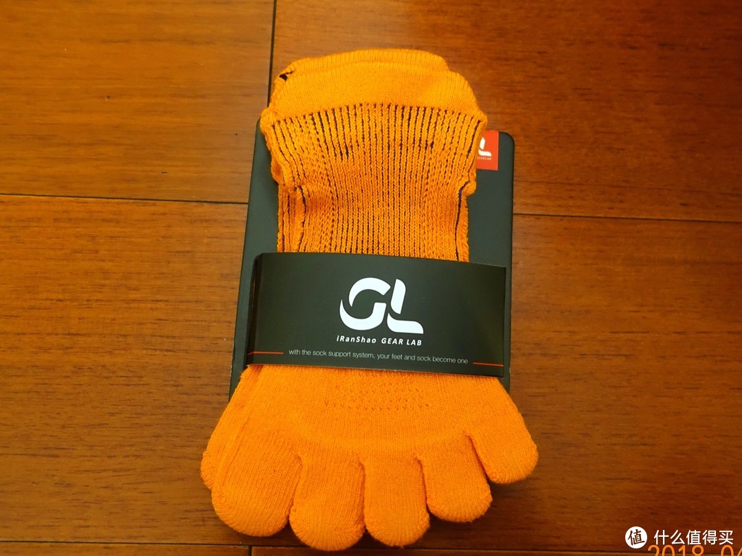 温暖的包覆感——3D压力羊毛五指袜2.0