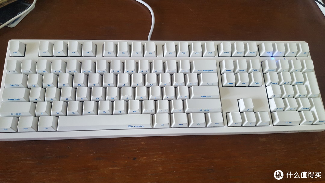 AKKO 艾酷 Ducky 魔力鸭 Zero 3108 PBT 机械键盘开箱