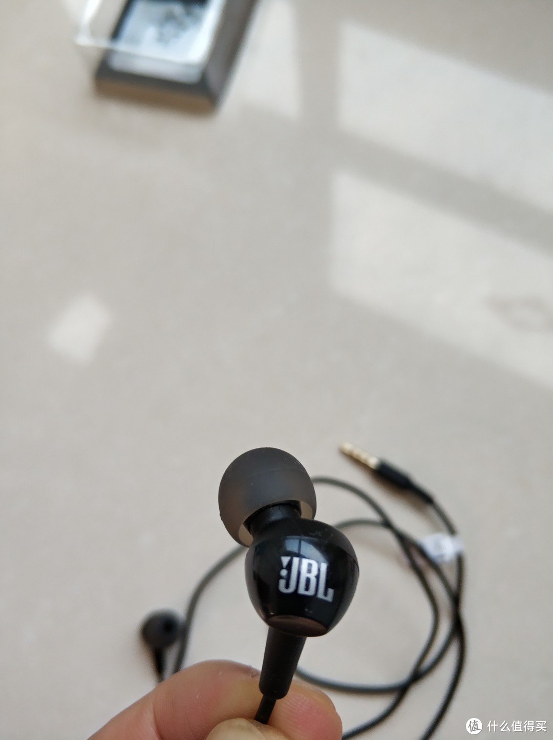 低价有惊喜—JBL C100SI 入耳式线控耳机