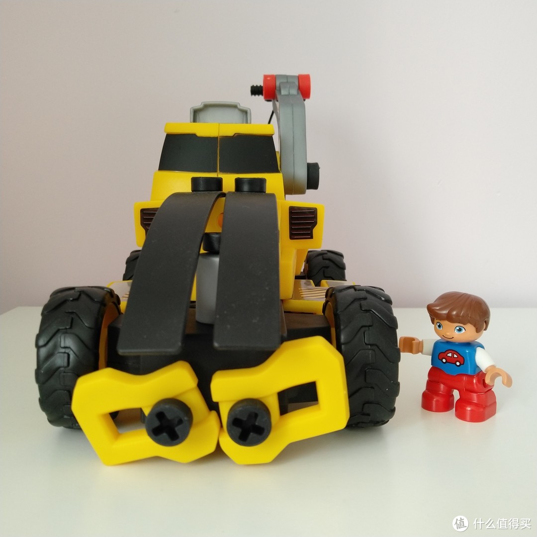 毛爸聊玩具：两款DIY工程车对比评测，b.toys的爸爸和smoby的爸爸谁更厉害？