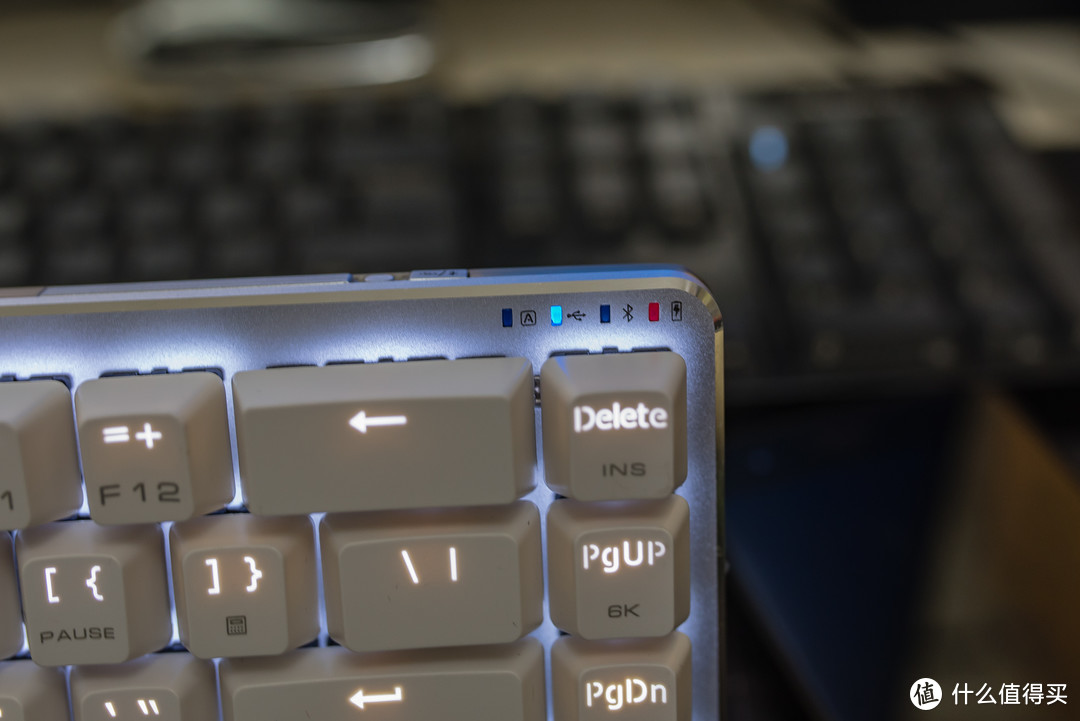 小巧轻便！mac的好帮手：AJAZZ 黑爵 Zn 锌蓝牙双模机械键盘 体验测评