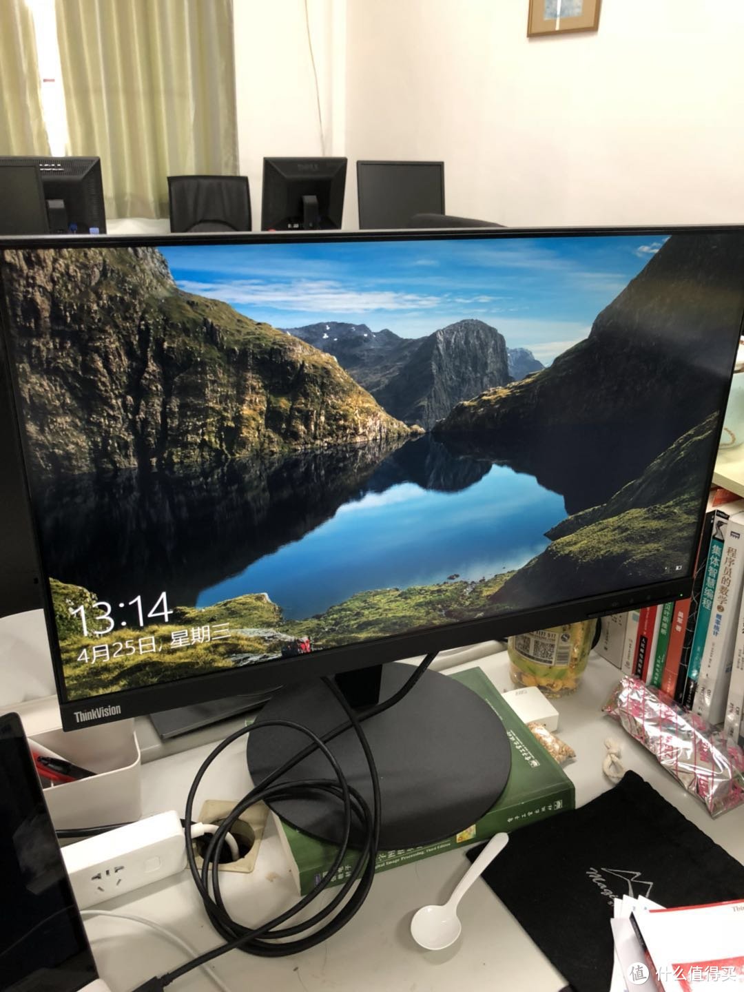 全功能USB Type-C—Lenovo 联想 ThinkVision T24h 显示器 简评