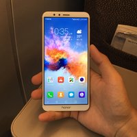 华为 荣耀 畅玩7X外观展示(屏幕|闪光灯|USB接口|按键|双摄)