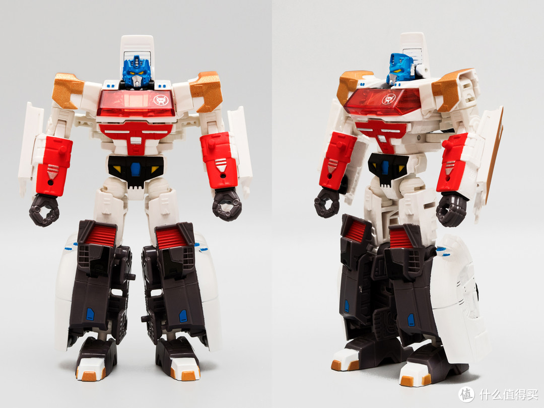 #本站首晒#官方不靠谱重涂作品：HASBRO 孩之宝 变形金刚 TFCC 2015 白狮柯柏文