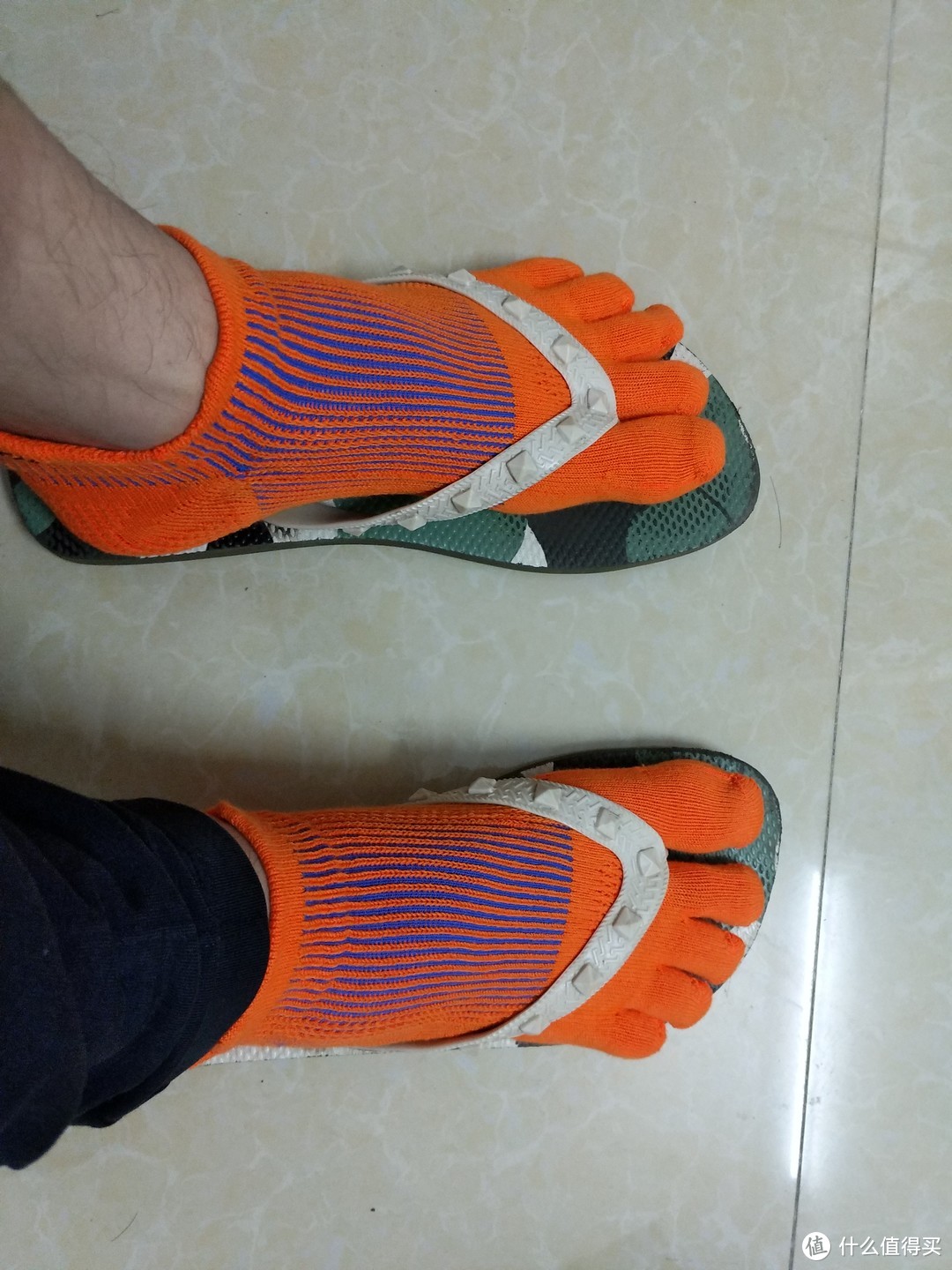 普通鞋子也能穿出跑鞋的感觉。GEARLAB燃烧装备实验室3D压力五指袜2.0评测
