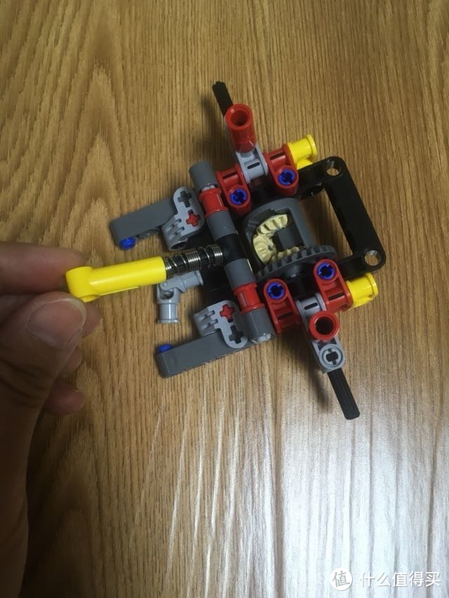LEGO 乐高 42075 的两个模式比较