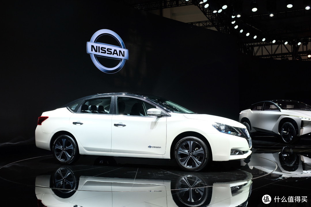 直接悬挂“NISSAN”标，不留后路的轩逸纯电还有什么故事？