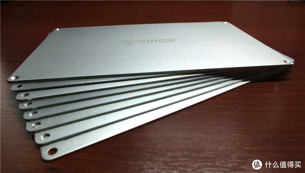 #本站首晒#乐高一样的安装体验，高颜值镁铝合金硬盘盒—Orico 奥睿科 DY351C3