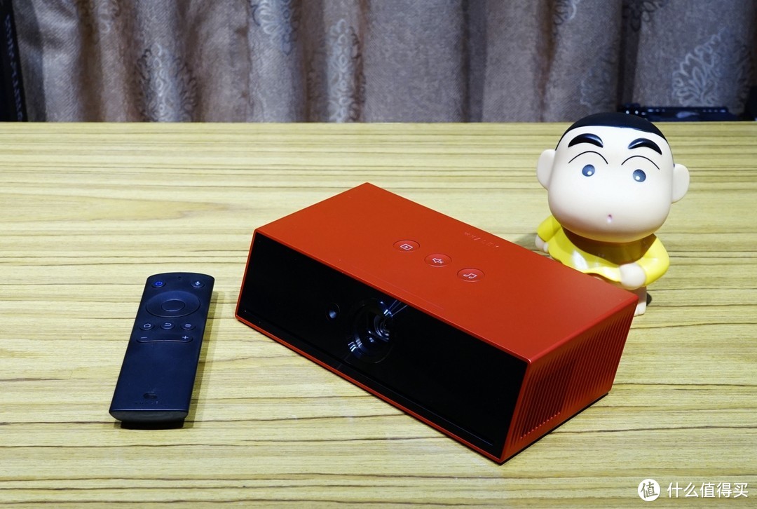 天花板上的家庭影院whaley微鲸k1珊瑚红投影机入手详测