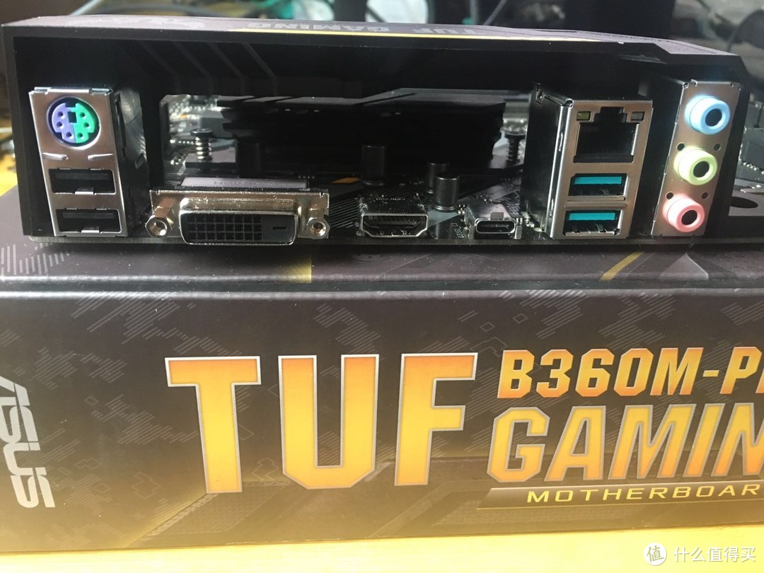 ASUS 华硕 TUF B360M-PLUS GAMING 主板开箱