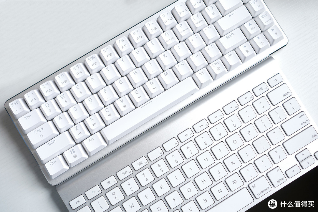 精致小巧的68键多设备全能键盘：AJAZZ 黑爵 Zn 锌蓝牙双模机械键盘