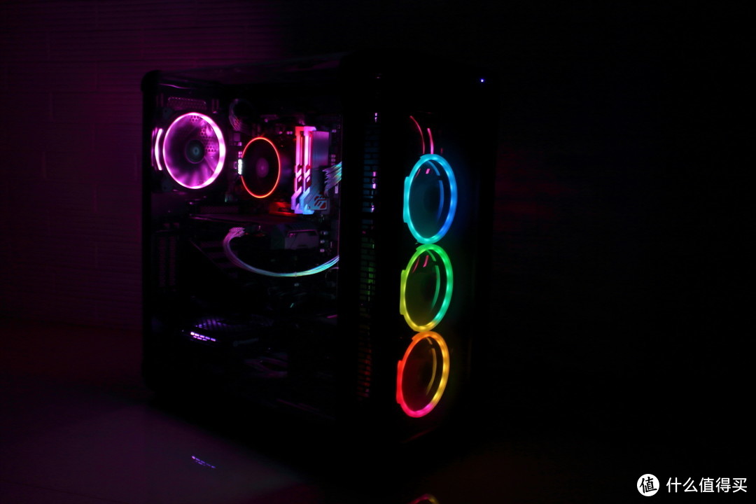 全新一代鸥翼式开窗机箱：Thermaltake 曜越 VIEW 37 RGB 测评