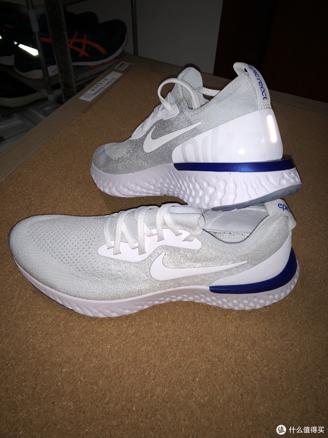 手撕JD第三方奸商 NIKE EPIC REACT FLYKNIT 真假对比 / 附简单试跑