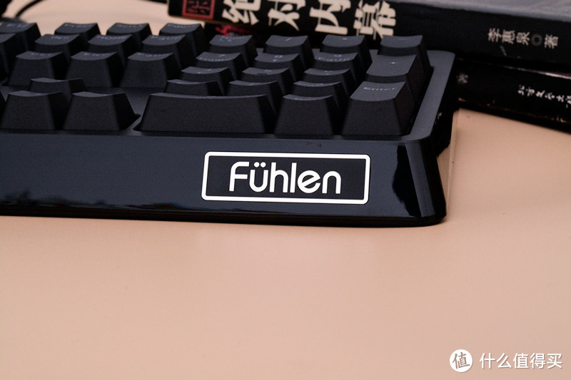 PBT透光键帽、静音红轴—Fühlen 富勒 G900s 机械键盘 开箱体验
