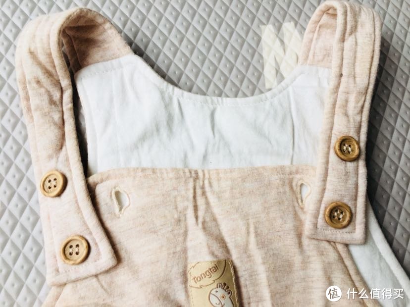 小宝宝穿衣学问大！24款0-1岁宝宝服饰点评及经验分享！