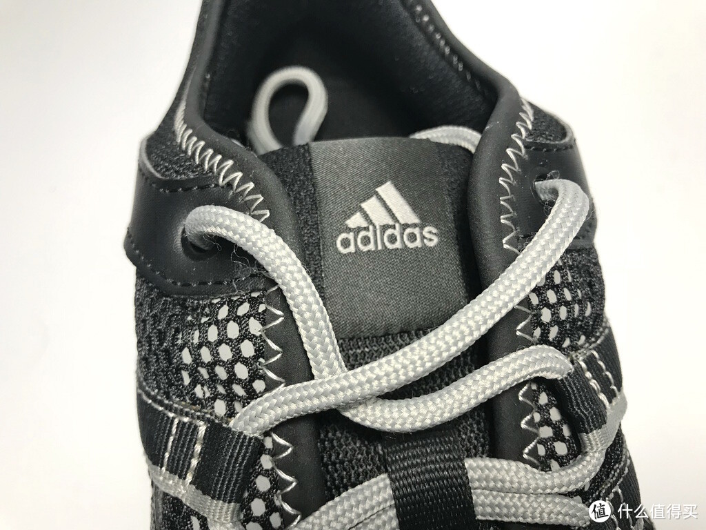 防滑能力出众：Adidas 阿迪达斯 G97914 户外越野鞋