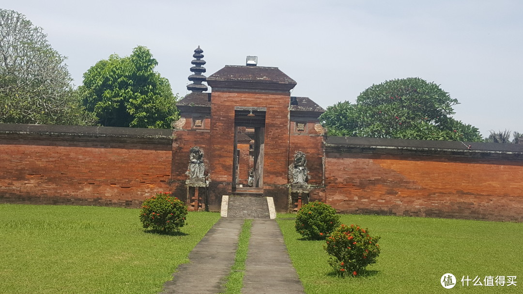 龙目岛首府马塔兰