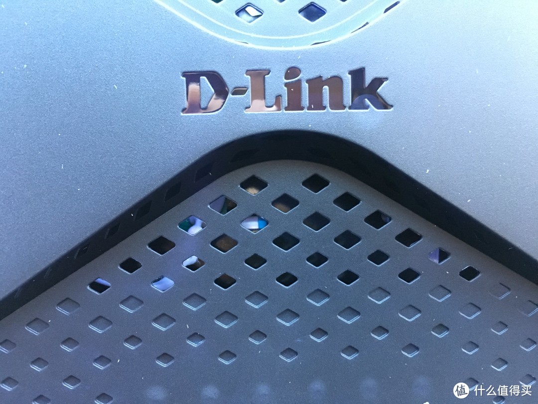 D-Link DIR-882 AC2600 双频千兆无线路由开箱测评及拆解
